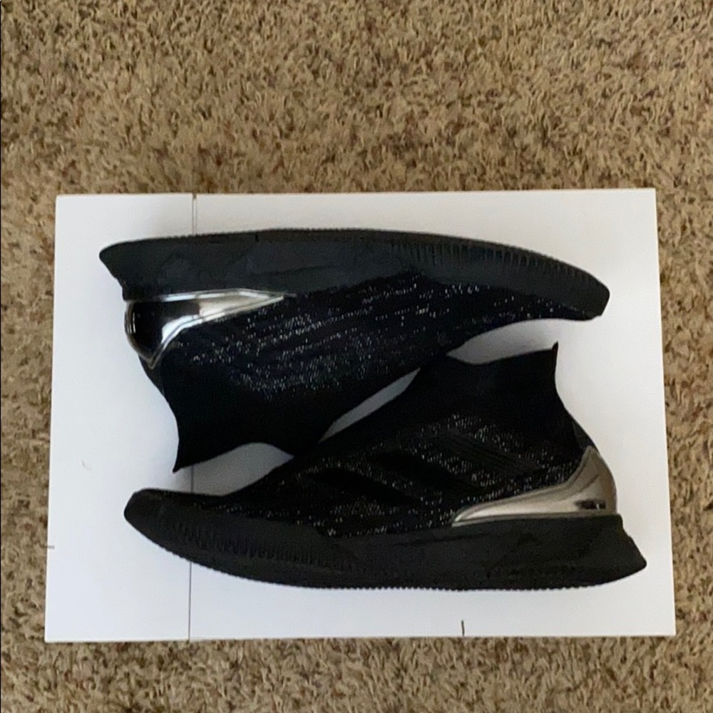 ✨ Sold ✨ Adidas Predator Tango 18+ TR w/ Boost